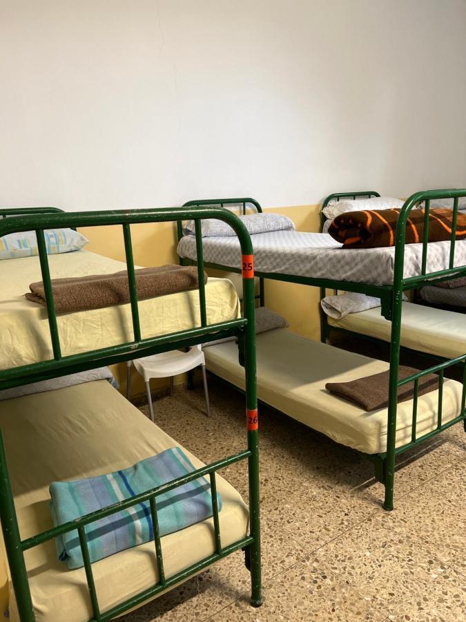 Albergue Municipal Hostel San Martin del Camino Luaran gambar