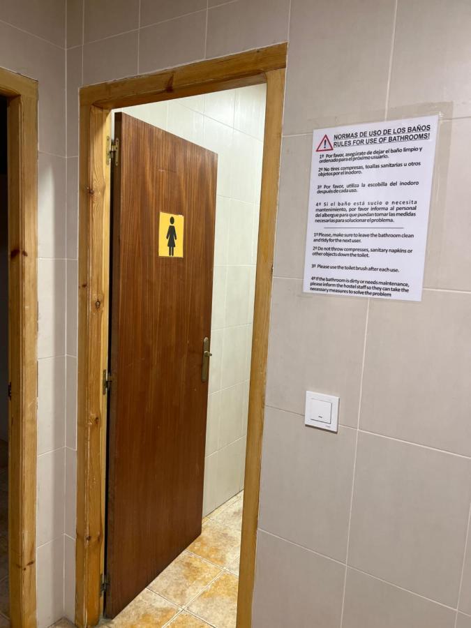 Albergue Municipal Hostel San Martin del Camino Luaran gambar