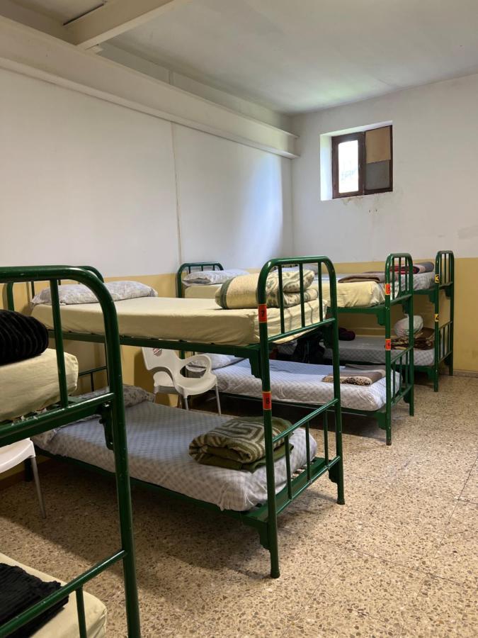 Albergue Municipal Hostel San Martin del Camino Luaran gambar